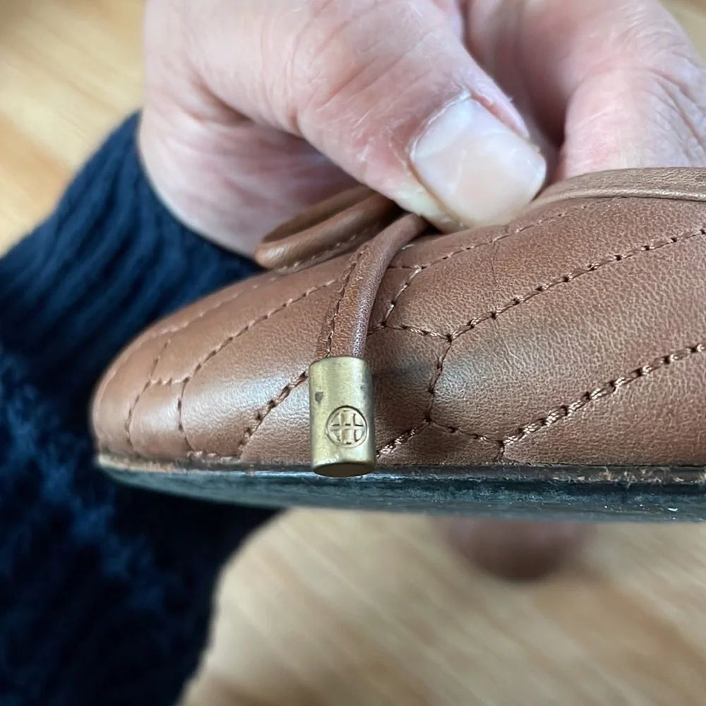 Hugo boss brown leather flats in size 38 - Picture 7 of 8